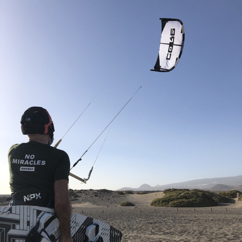 Kitesurfing El Medano beach